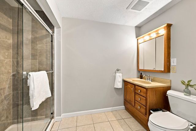 123 Merrimack Meadows Lane 123, Tewksbury, MA 01876