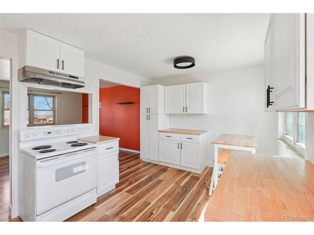 9005 Dudley St, Broomfield, CO 80021