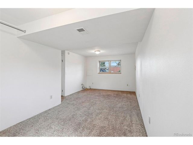 9005 Dudley St, Broomfield, CO 80021