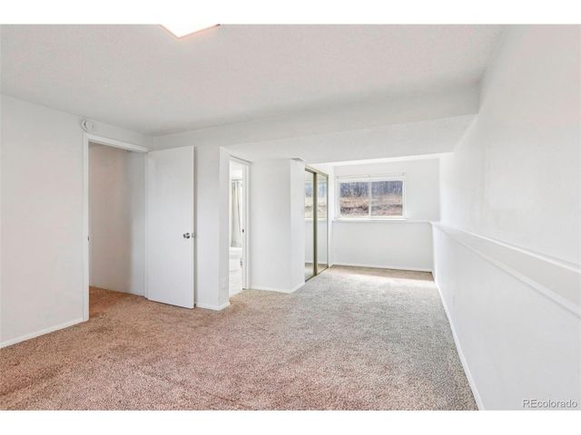 9005 Dudley St, Broomfield, CO 80021