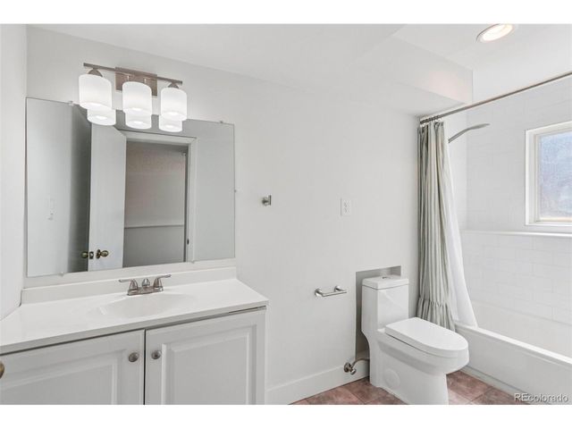 9005 Dudley St, Broomfield, CO 80021