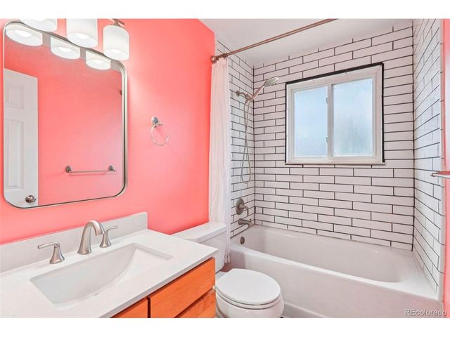 9005 Dudley St, Broomfield, CO 80021