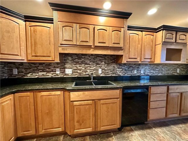 5050 Meadow Lane 9, Marietta, GA 30068