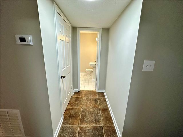 5050 Meadow Lane 9, Marietta, GA 30068