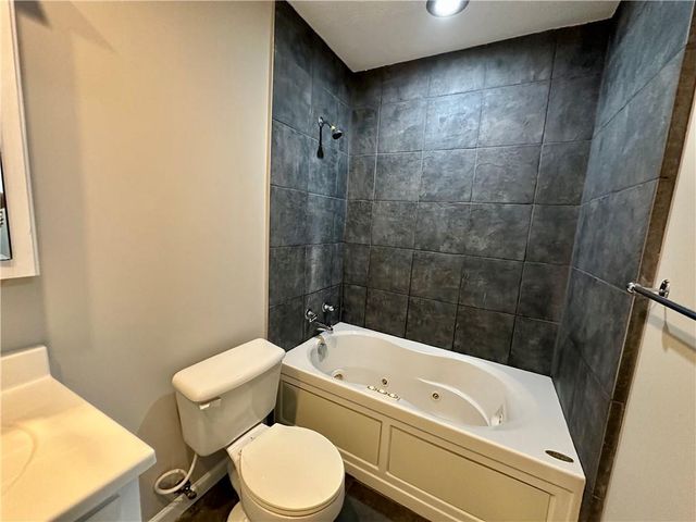 5050 Meadow Lane 9, Marietta, GA 30068