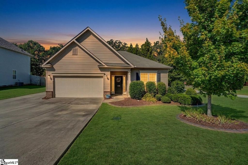 100 Amherst Way, Easley, SC 29642