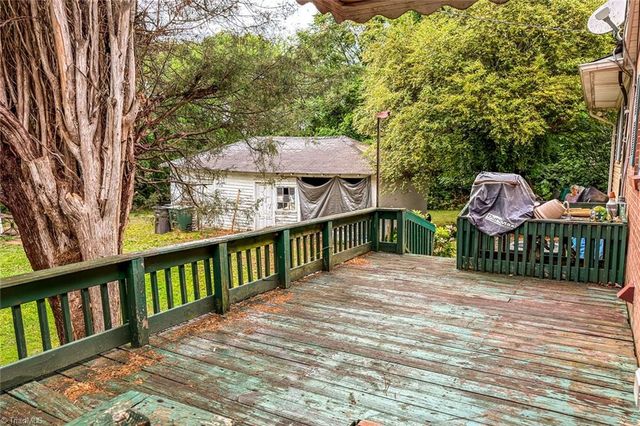 1007 E Brookline Street, Winston-salem, NC 27107