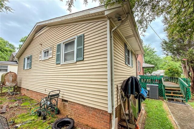 1007 E Brookline Street, Winston-salem, NC 27107