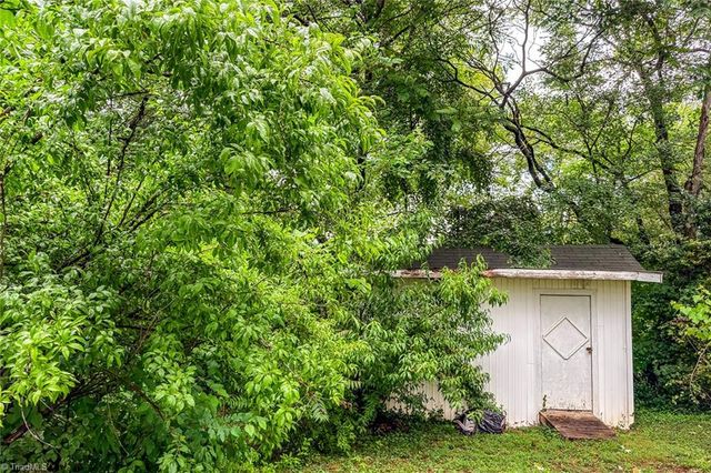1007 E Brookline Street, Winston-salem, NC 27107