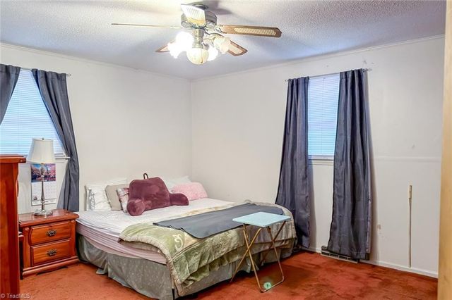 1007 E Brookline Street, Winston-salem, NC 27107