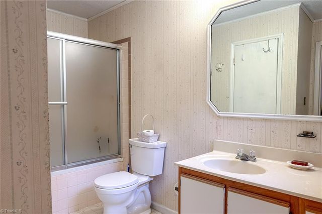 1007 E Brookline Street, Winston-salem, NC 27107