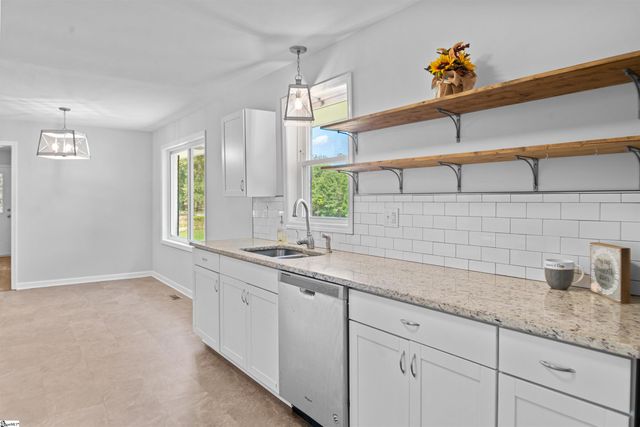 488 Tabor Woods Road, Pickens, SC 29671