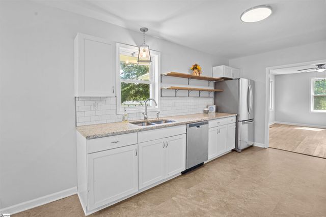 488 Tabor Woods Road, Pickens, SC 29671