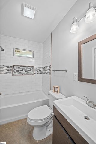 488 Tabor Woods Road, Pickens, SC 29671