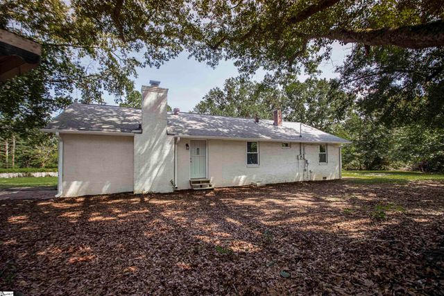 488 Tabor Woods Road, Pickens, SC 29671