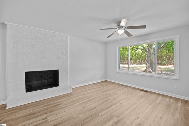 488 Tabor Woods Road, Pickens, SC 29671