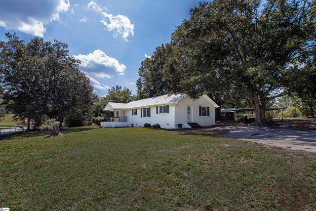 488 Tabor Woods Road, Pickens, SC 29671