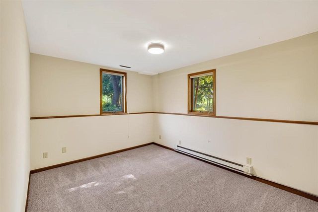8062 Burr Oak Trail, Cross Plains, WI 53528
