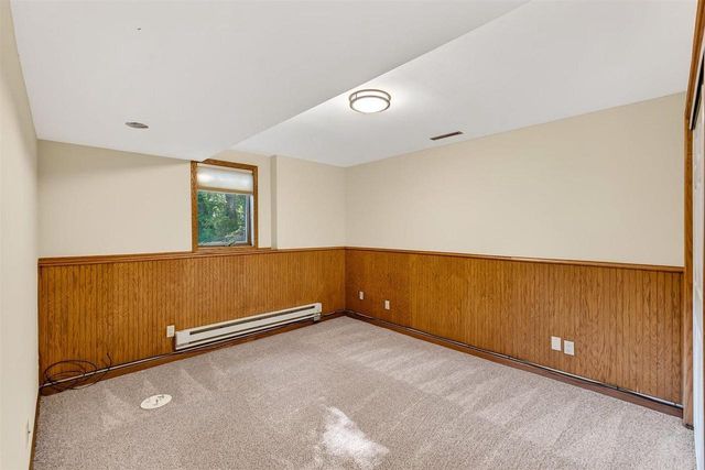 8062 Burr Oak Trail, Cross Plains, WI 53528