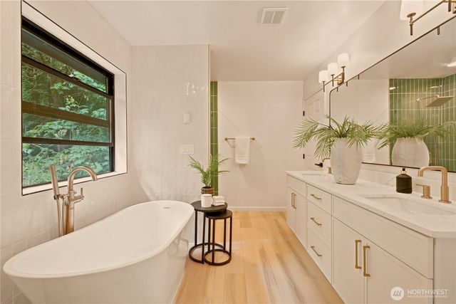 14151 Komedal Road NE, Bainbridge Island, WA 98110