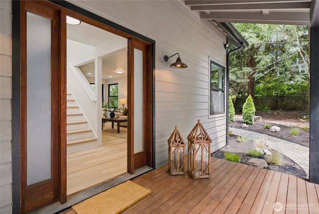 14151 Komedal Road NE, Bainbridge Island, WA 98110
