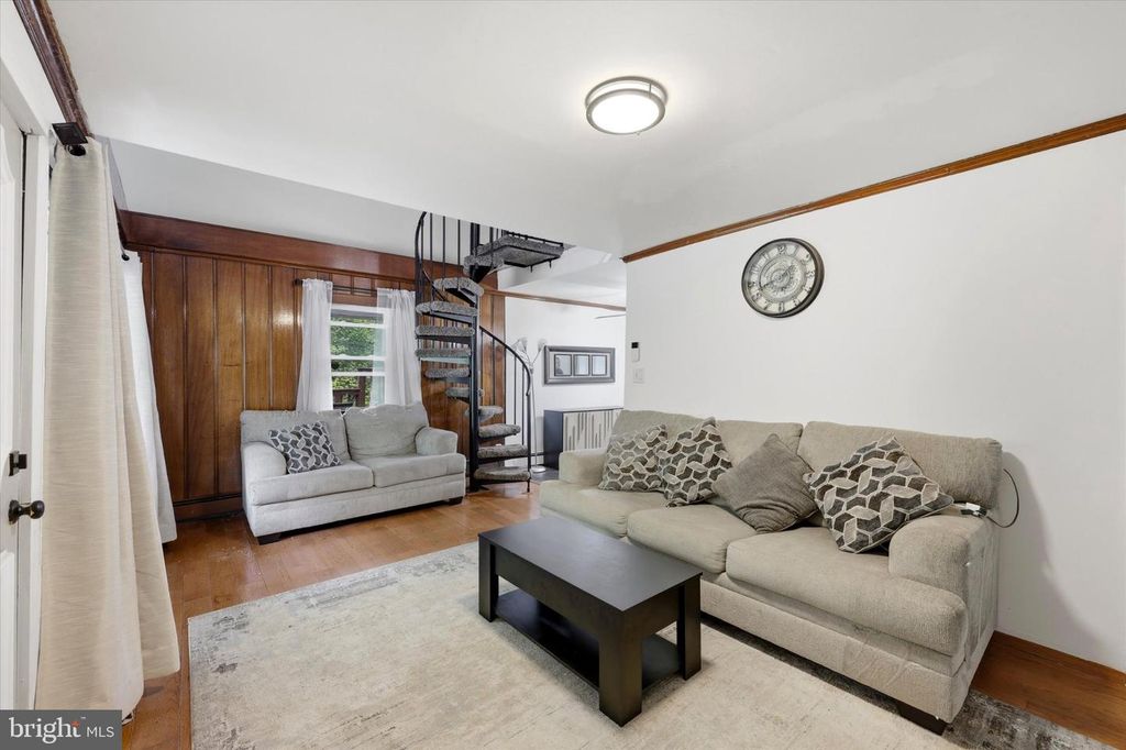 801 E PENN PINES BLVD, ALDAN, PA 19018 — photo 4