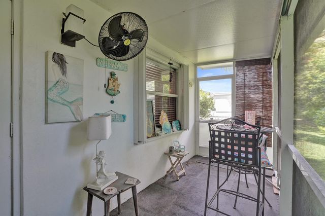 411 NW 26th Court, Pompano Beach, FL 33064