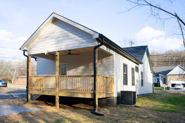 2179 W Shepherd Road, Chattanooga, TN 37421