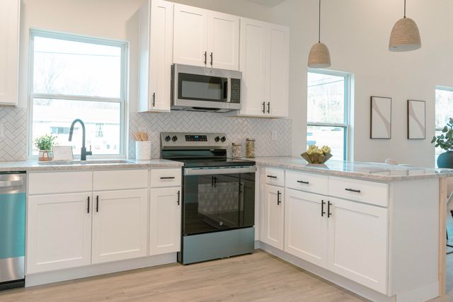 2179 W Shepherd Road, Chattanooga, TN 37421