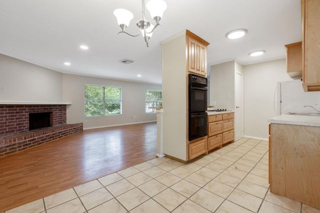 32 Marabou Place, The Woodlands, TX 77380