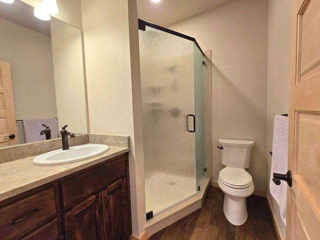 205 N 9th Street, Jacksonville, OR 97530