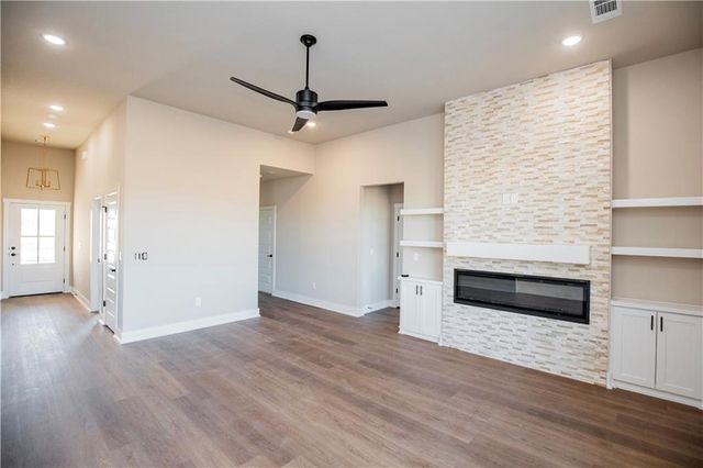 6804 SW Basswood Avenue, Bentonville, AR 72713