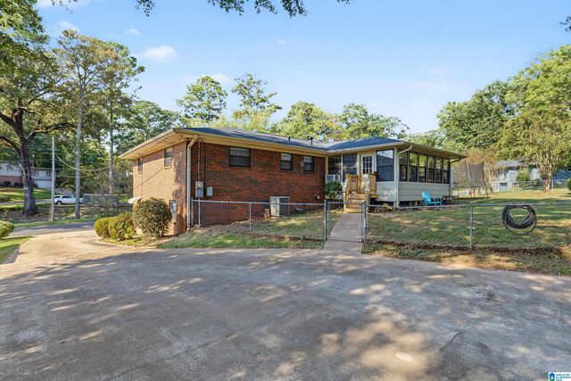 2101 LONGVIEW DRIVE, Hueytown, AL 35023