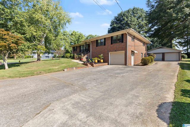 2101 LONGVIEW DRIVE, Hueytown, AL 35023
