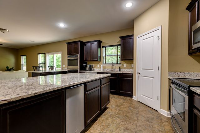 2725 Amber Crest Ct, Antioch, TN 37013