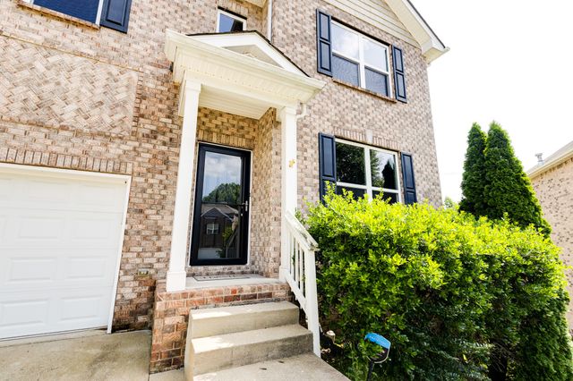 2725 Amber Crest Ct, Antioch, TN 37013