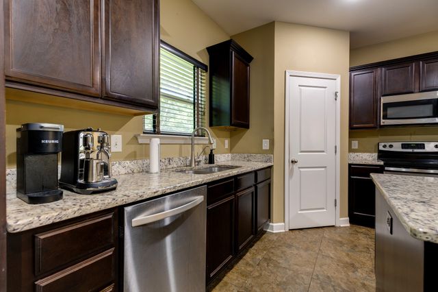 2725 Amber Crest Ct, Antioch, TN 37013