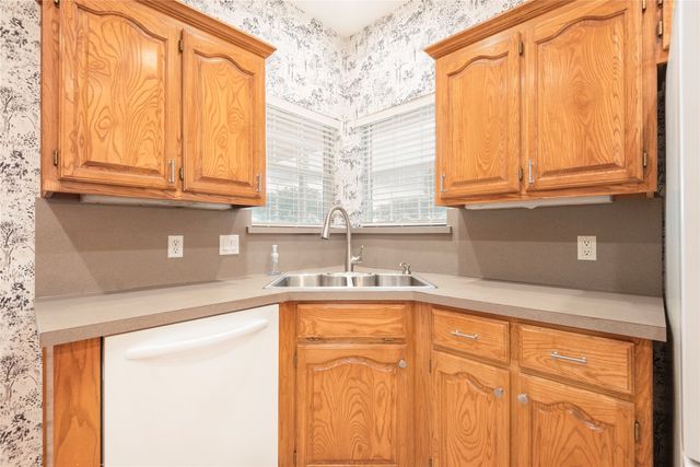462 County Road 3335, Ladonia, TX 75449