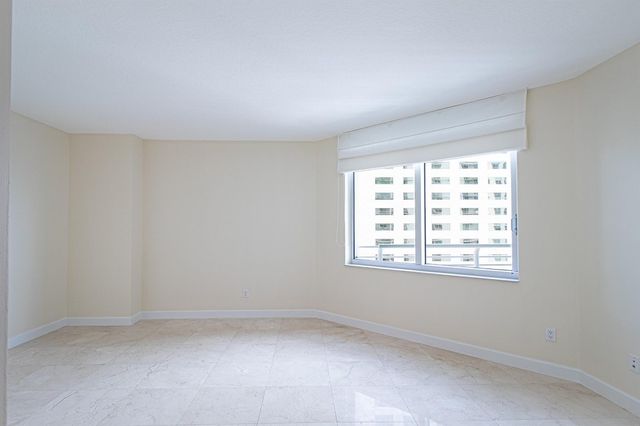 335 S Biscayne Boulevard 2400, Miami, FL 33131