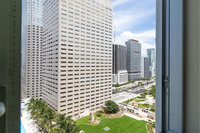 335 S Biscayne Boulevard 2400, Miami, FL 33131