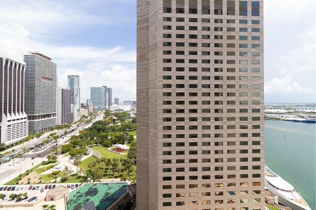 335 S Biscayne Boulevard 2400, Miami, FL 33131