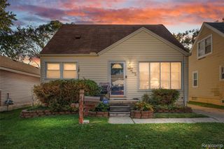 18696 Gaylord, Redford, MI 48240