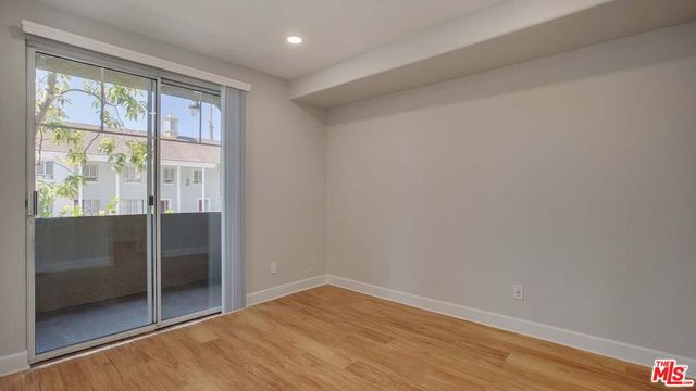 5557 W 6th Street 2-201, Los Angeles, CA 90036