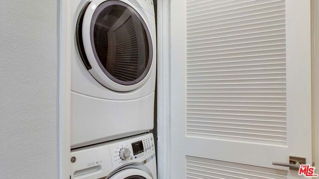 5557 W 6th Street 2-201, Los Angeles, CA 90036