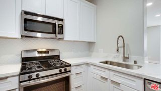 5557 W 6th Street 2-201, Los Angeles, CA 90036