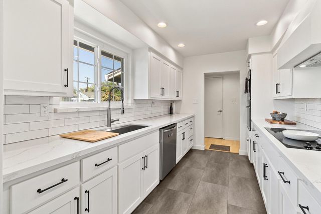 2032 Mission Ave, Carmichael, CA 95608