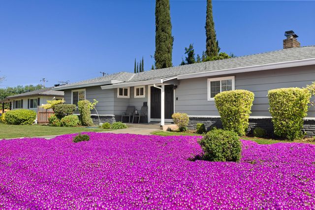 2032 Mission Ave, Carmichael, CA 95608