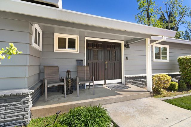 2032 Mission Ave, Carmichael, CA 95608