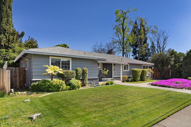 2032 Mission Ave, Carmichael, CA 95608