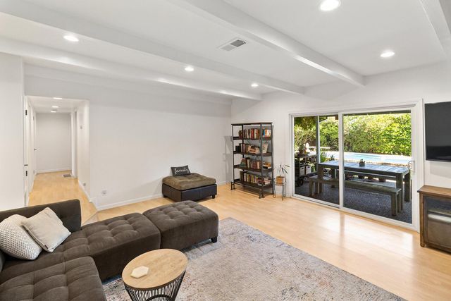 2032 Mission Ave, Carmichael, CA 95608